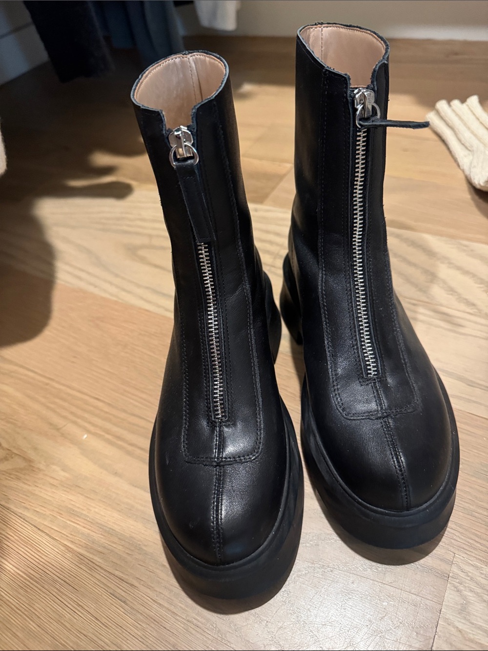 Steve Madden jones front zip boot